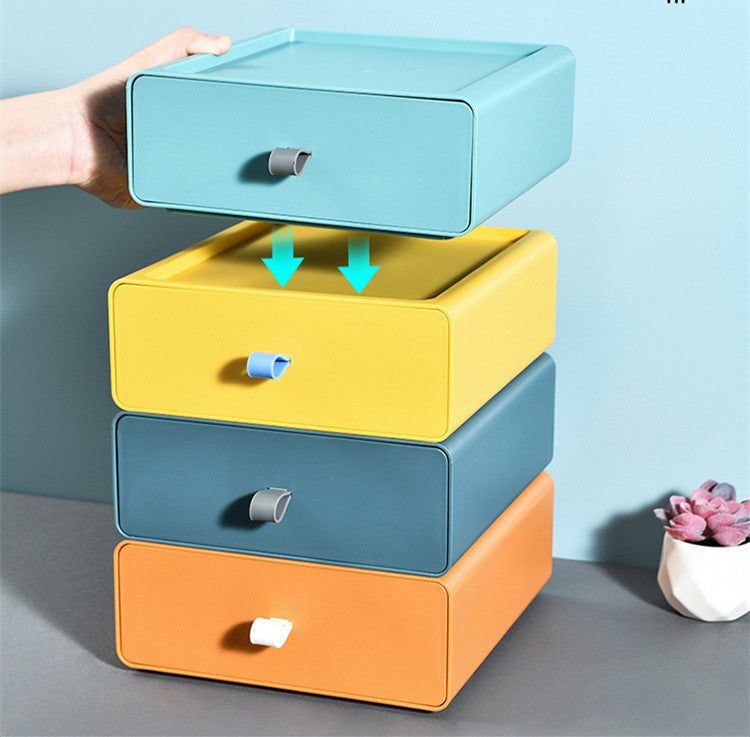 Esempio di impilamento degli organizer in colori diversi